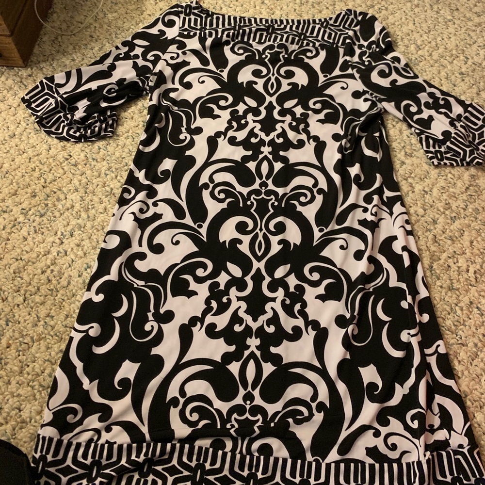 Patterned 3/4 sleeve dress